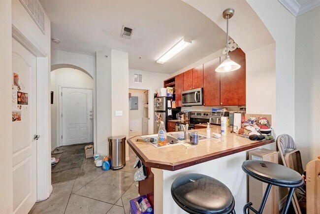 Building Photo - 2505 San Gabriel St