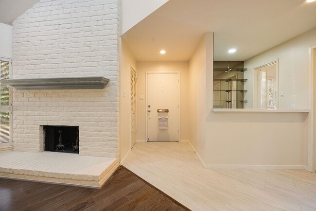 Building Photo - 1856 S Gessner Rd