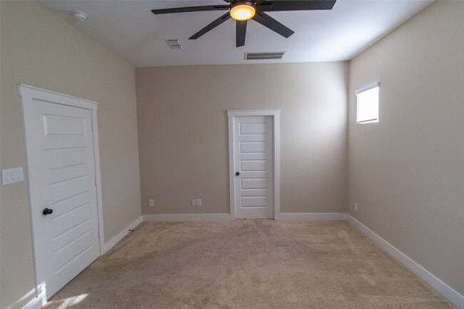 Building Photo - 18610 Parkland Square Pl