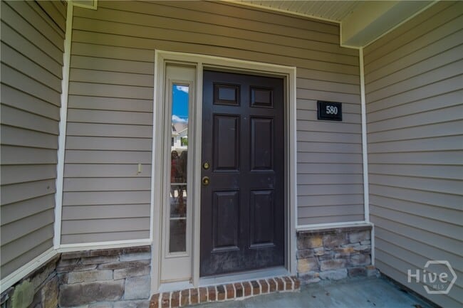 Building Photo - 580 Canyon Oak Loop