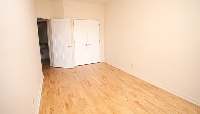 Building Photo - 242 E Water St