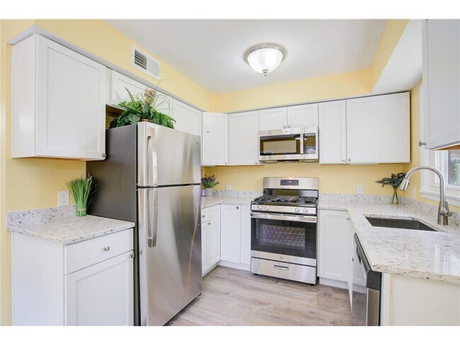 Building Photo - 5318 Kentucky Ave N