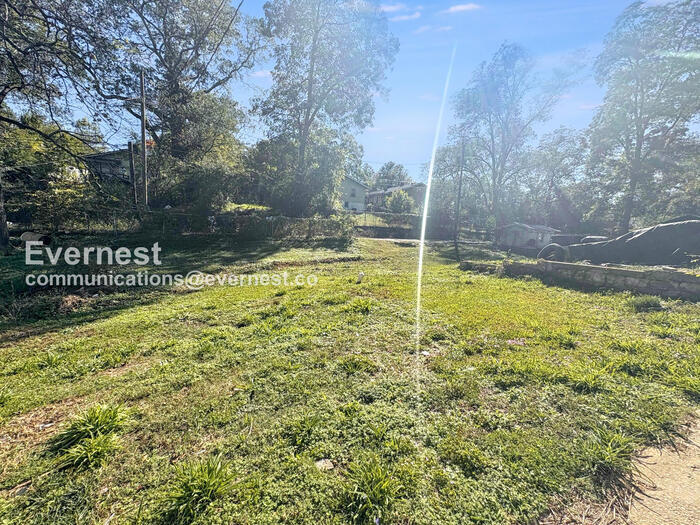 Building Photo - 417 62nd St