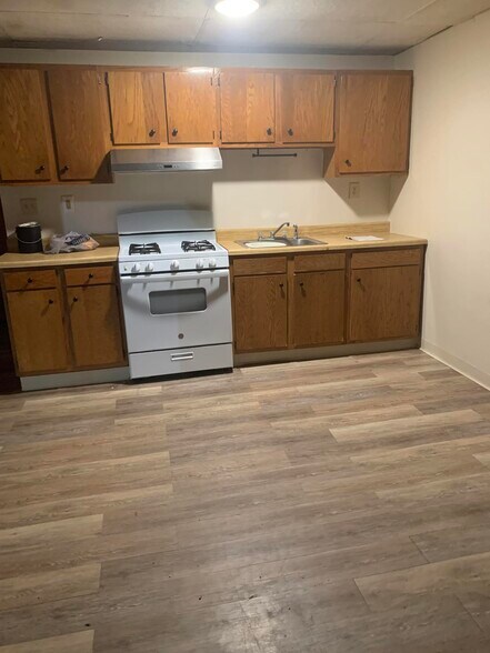 kitchen - 63 Wilson St
