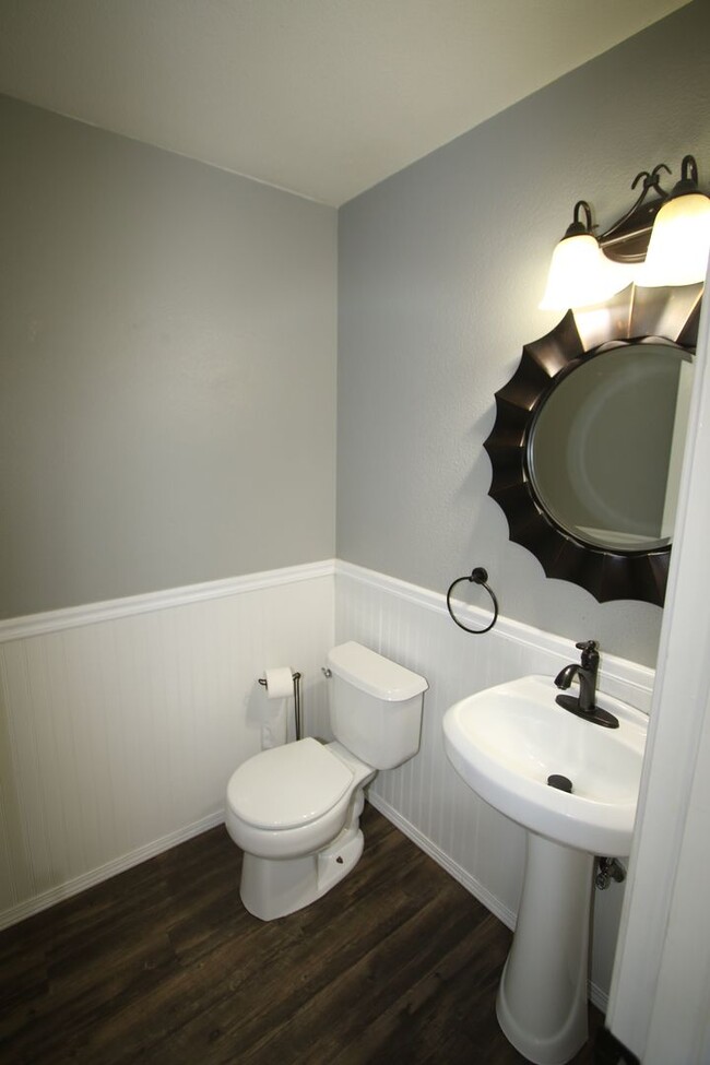 Building Photo - 19508 Highland Ridge Dr