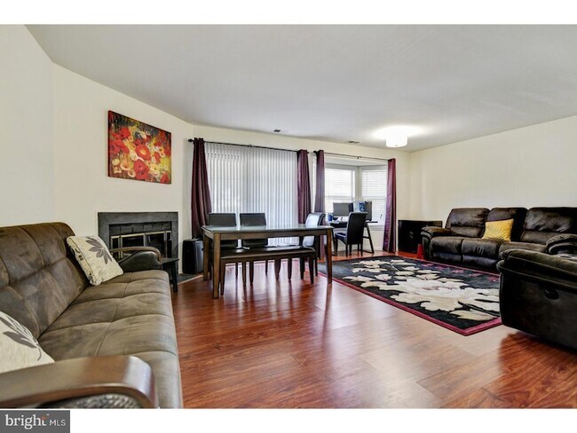 Building Photo - 107 Delamere Dr