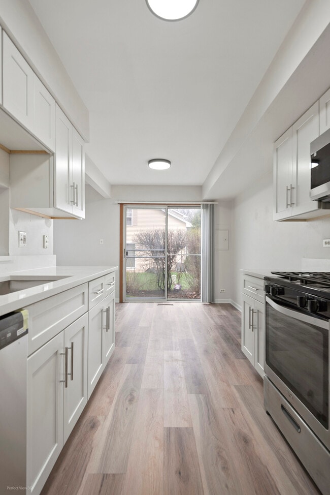 Building Photo - 231 Ivy Ct