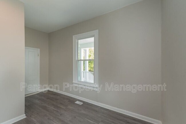 Building Photo - 2158 Broad St