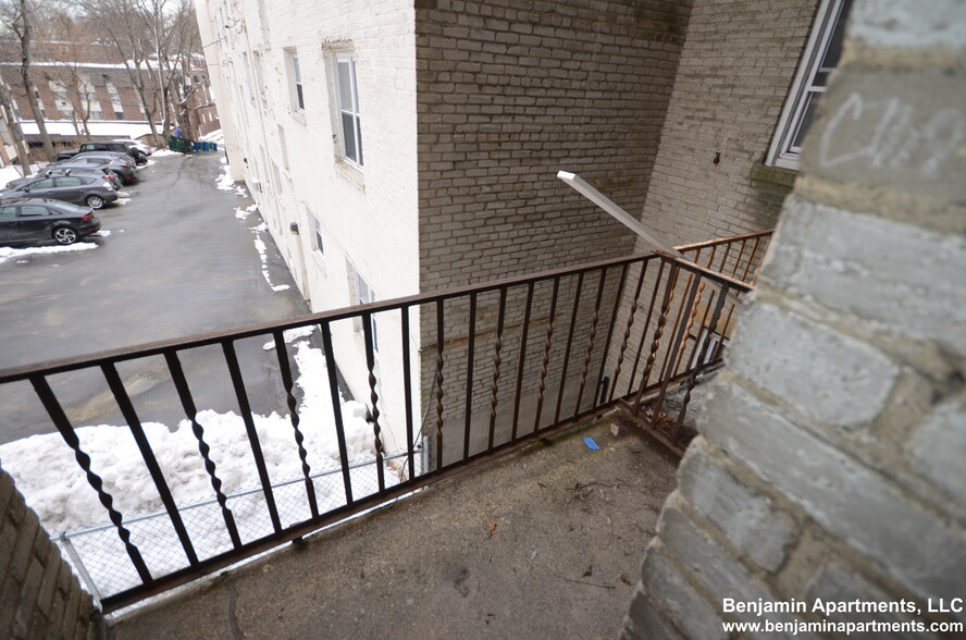 Building Photo - 5 Vinal St