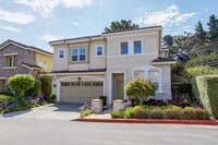 Building Photo - 4 Bed / 3 Bath San Bruno home in highly de...