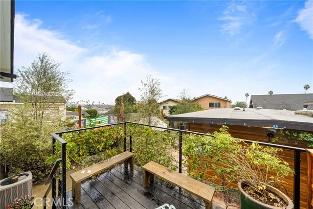 Building Photo - 3436 S Kerckhoff Ave