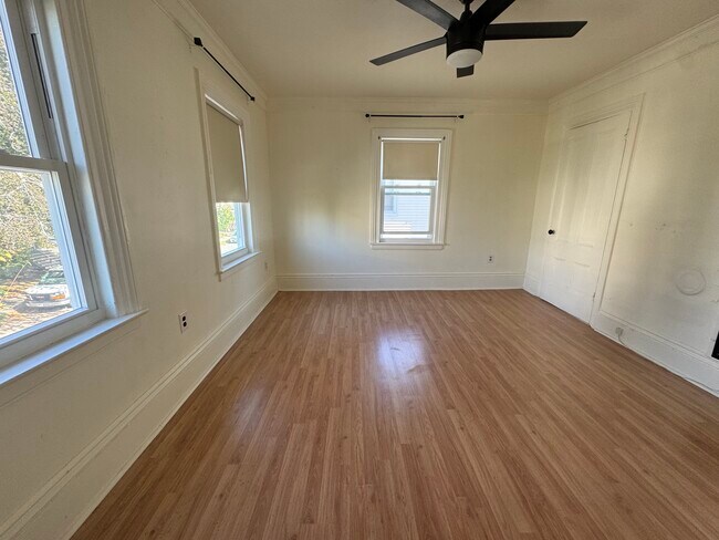 Building Photo - Fountain Apartments