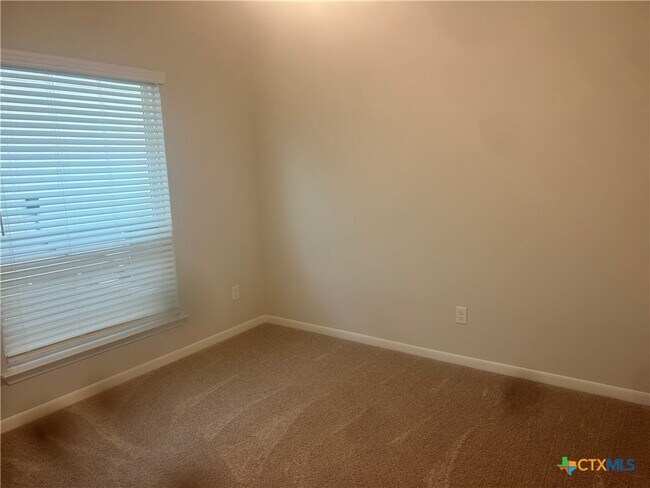 Building Photo - 2624 Wasilla Dr