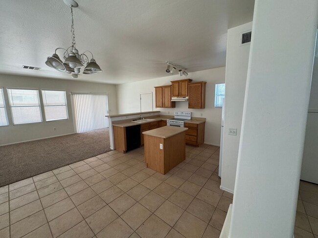 Building Photo - 3925 W Maldonado Rd