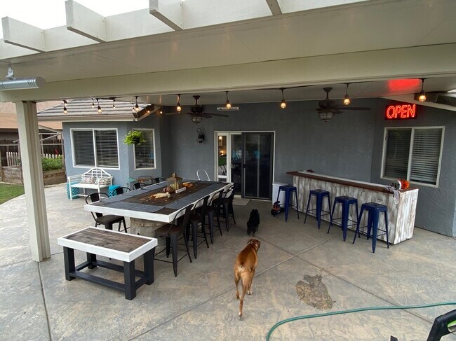 Building Photo - 2087 Saratoga Pl