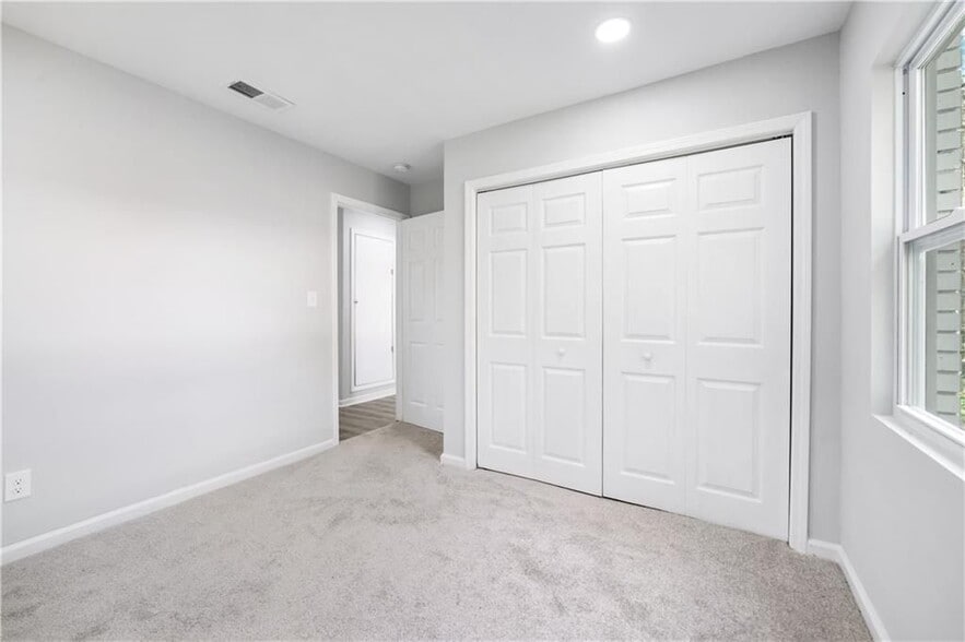 Building Photo - 375 Cleveland Ave SW