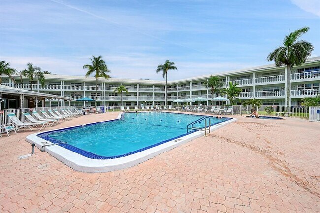 Building Photo - 5208 NE 24th Terrace