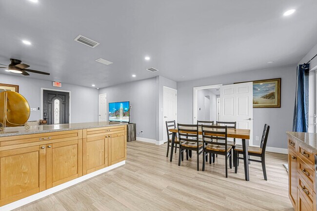 Building Photo - 6403 South Highway A1A-SI ID1044471P