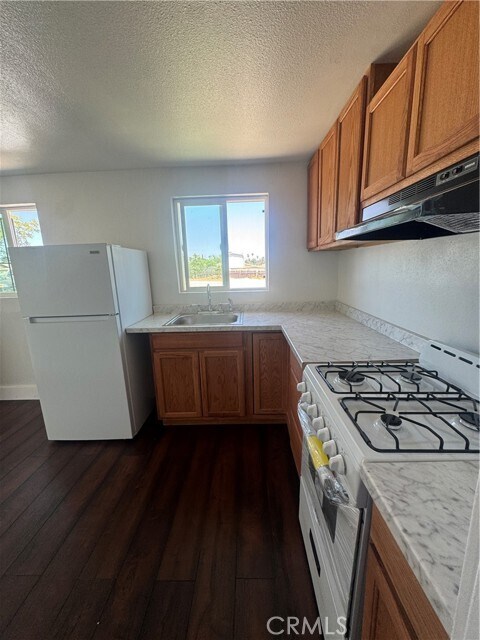 Building Photo - 690 N Perris Blvd