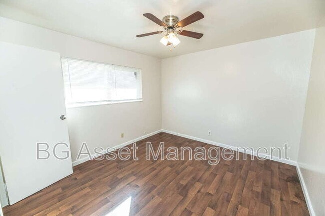 Building Photo - 1932 Ethan Wy