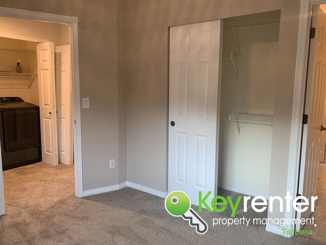 Building Photo - Luxury View Home in Gas Lamp Terrace, near...