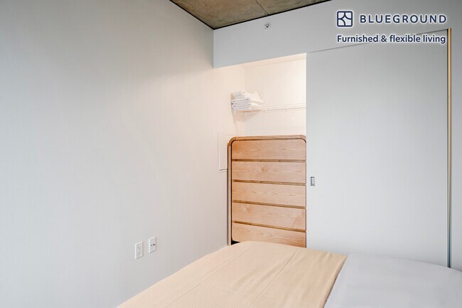 Building Photo - 225 Cedar St