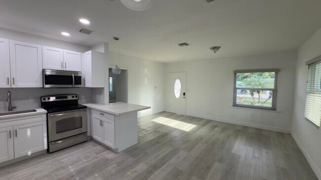 Building Photo - 551 NW 107th St