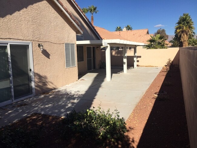 Building Photo - 4906 High Creek Dr