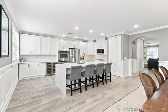 Building Photo - 5550 NE Trieste Terrace