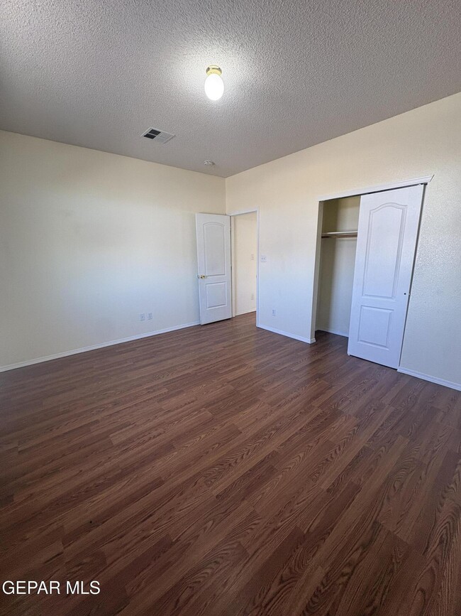 Building Photo - 2333 Hannah Leigh St