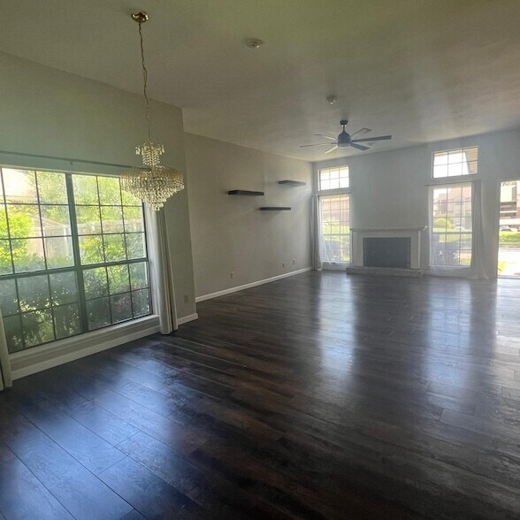 Building Photo - 1109 Baxter Dr