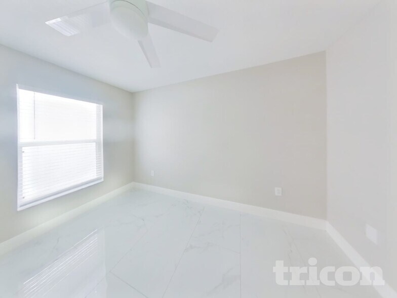 Building Photo - 30229 Double Dr