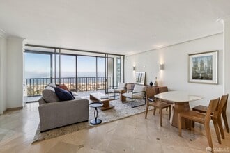 Building Photo - 999 Green St