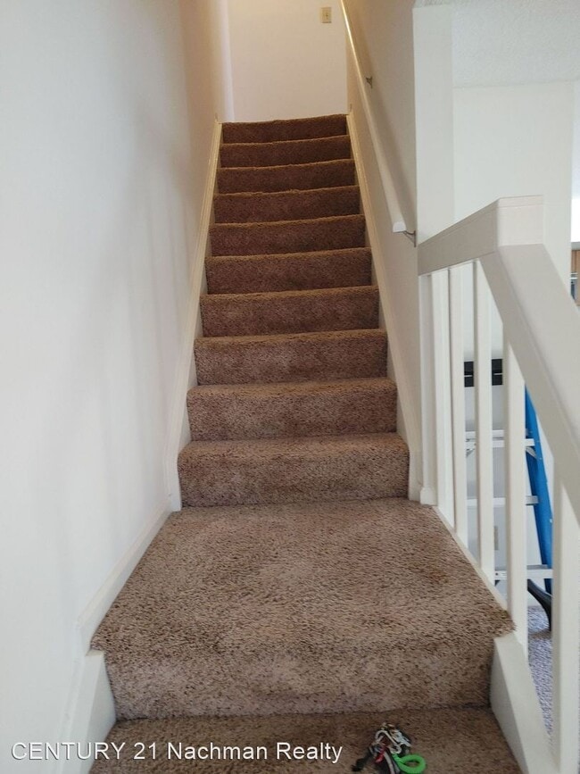 Building Photo - 2 br, 2.5 bath House - 676 Oleander Circle