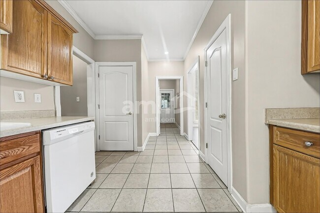 Building Photo - 4528 Brighton Cir