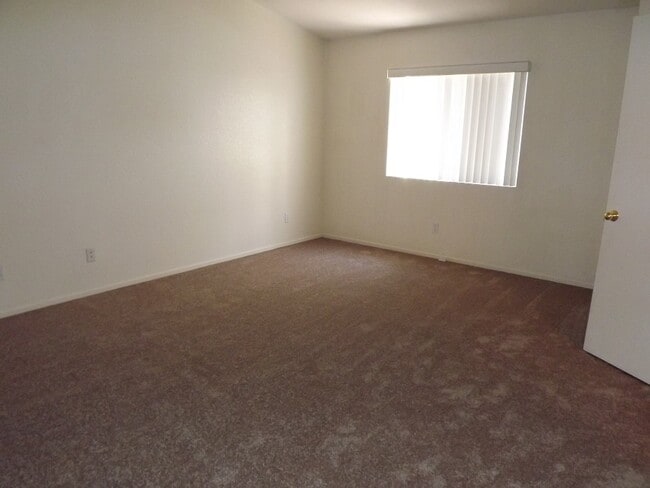 Building Photo - WONDERFUL SINGLE STORY HOME IN "SILVERADO ...
