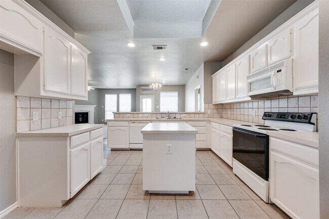 Building Photo - 6416 Alexandra Meadows Dr