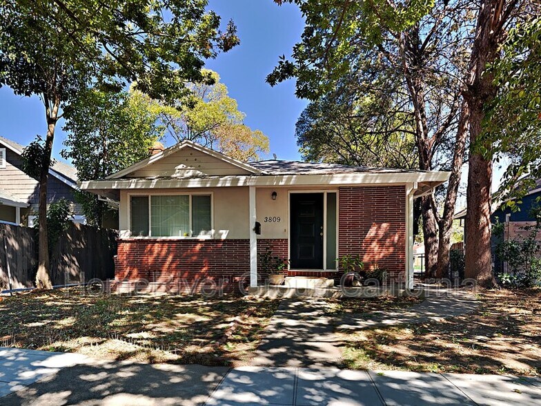 Primary Photo - 3809 1st Ave