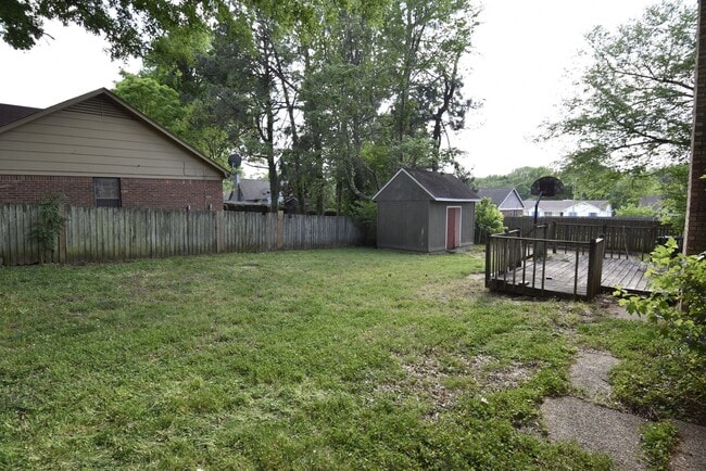 Building Photo - Stunning 5-Bedroom Home in Bartlett - Spacious, Elegant & Move-In Ready!