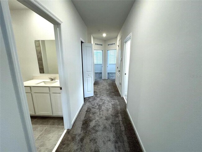 Building Photo - 398 Bogey Dr