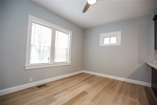 Building Photo - 544 Culver Pkwy