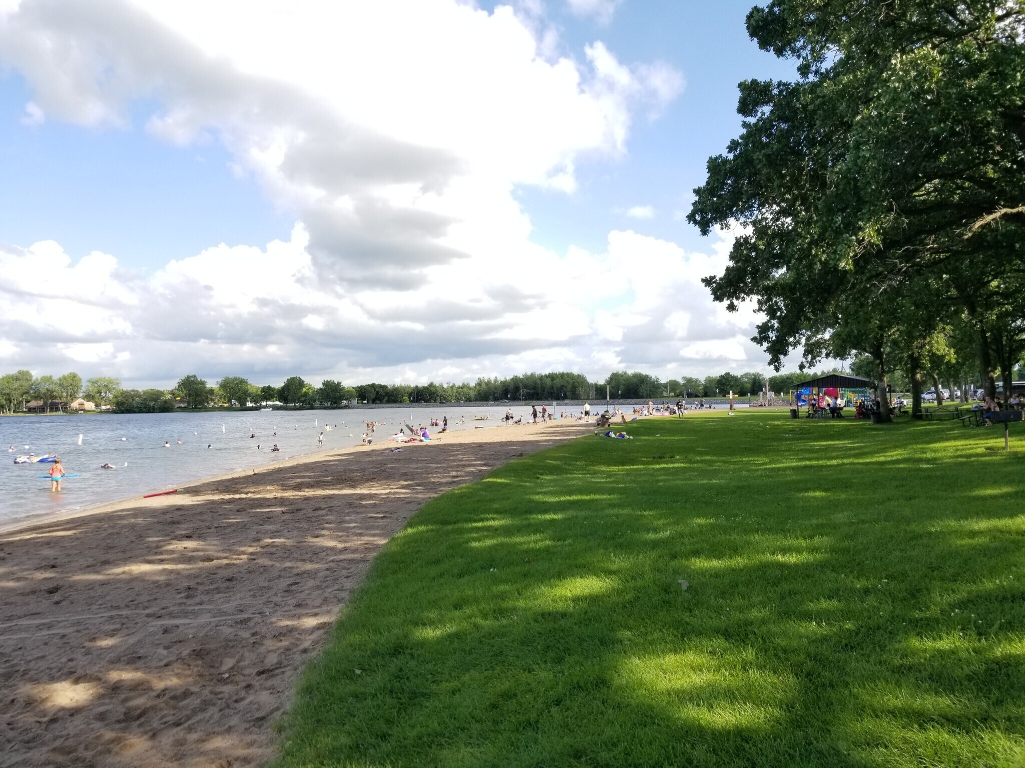 Building Photo - 220 Leighton Dr