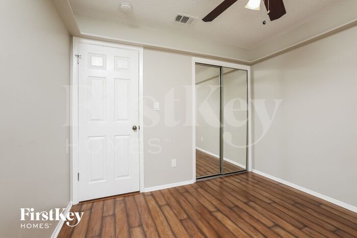 Building Photo - 12102 Picalilli St