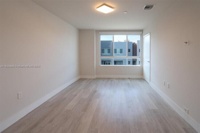 Building Photo - 2 bedroom in Aventura FL 33180