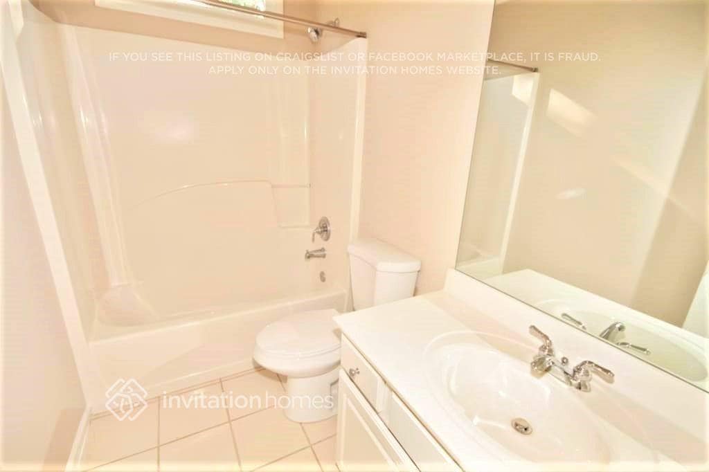 Building Photo - 3850 Ansley Park Dr