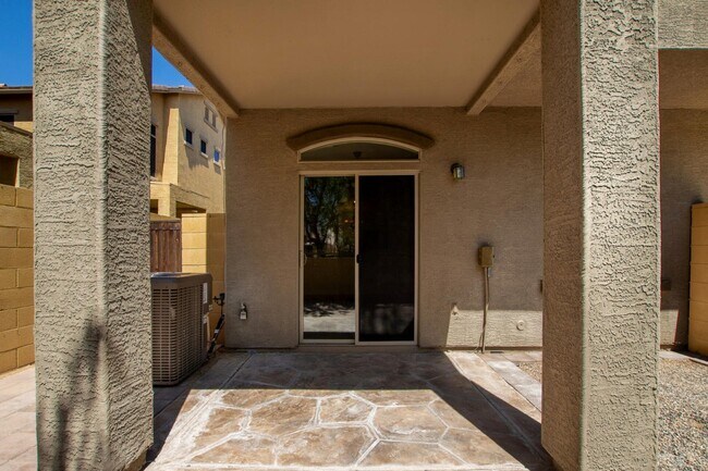 Building Photo - 2250 E Deer Valley Dr