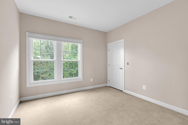 Building Photo - 10495 Wharfdale Pl