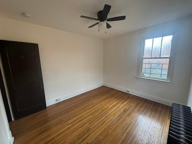 Building Photo - 3431 Telford St