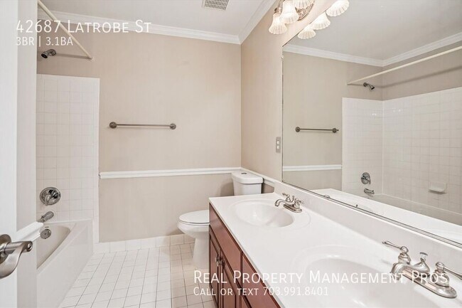 Building Photo - 42687 Latrobe St