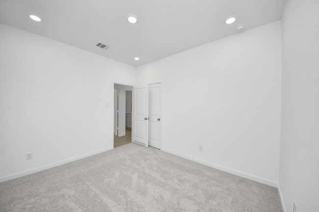 Building Photo - 1062 Blue Stone Dr